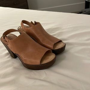 Comfy Born wedges
